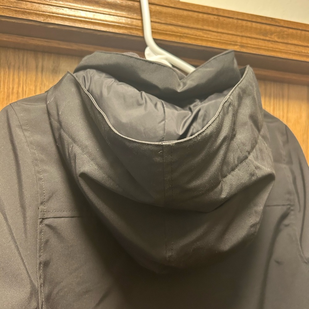 Canada Goose Jacket - Picture 9 of 10